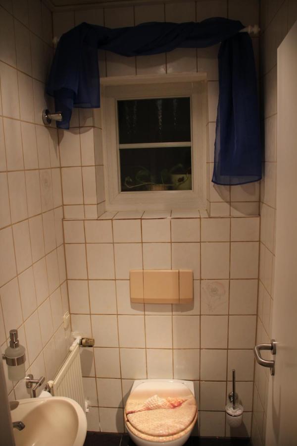 Ferienwohnung Mit 4 Schlafzimmer Fuer 2 Bis 9 Gaeste----Apartment With 4 Bedrooms For 2 To 9 Guests Нюрнберг Экстерьер фото